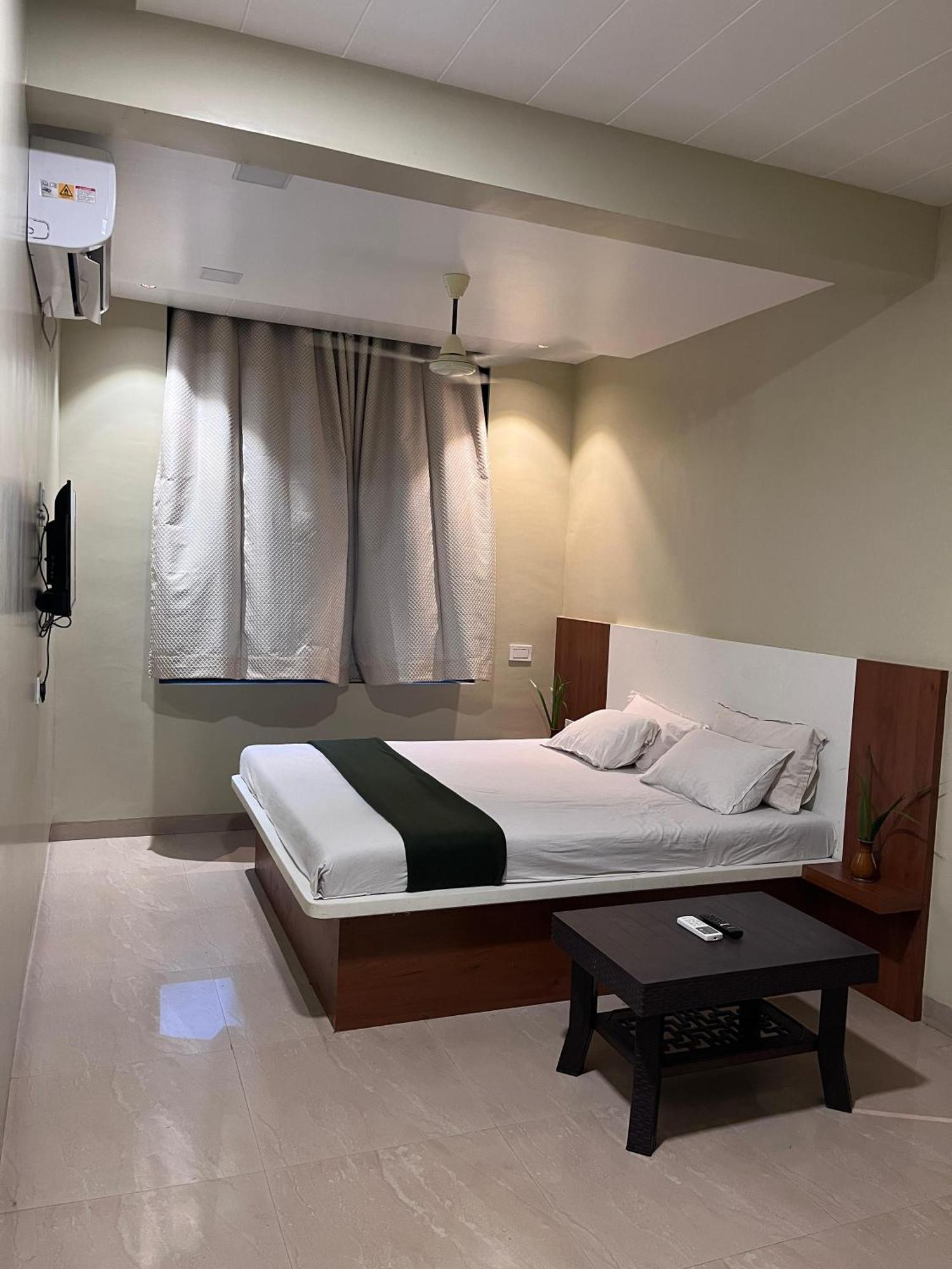 Hotel Sun Lodging Bhiwandi Dış mekan fotoğraf