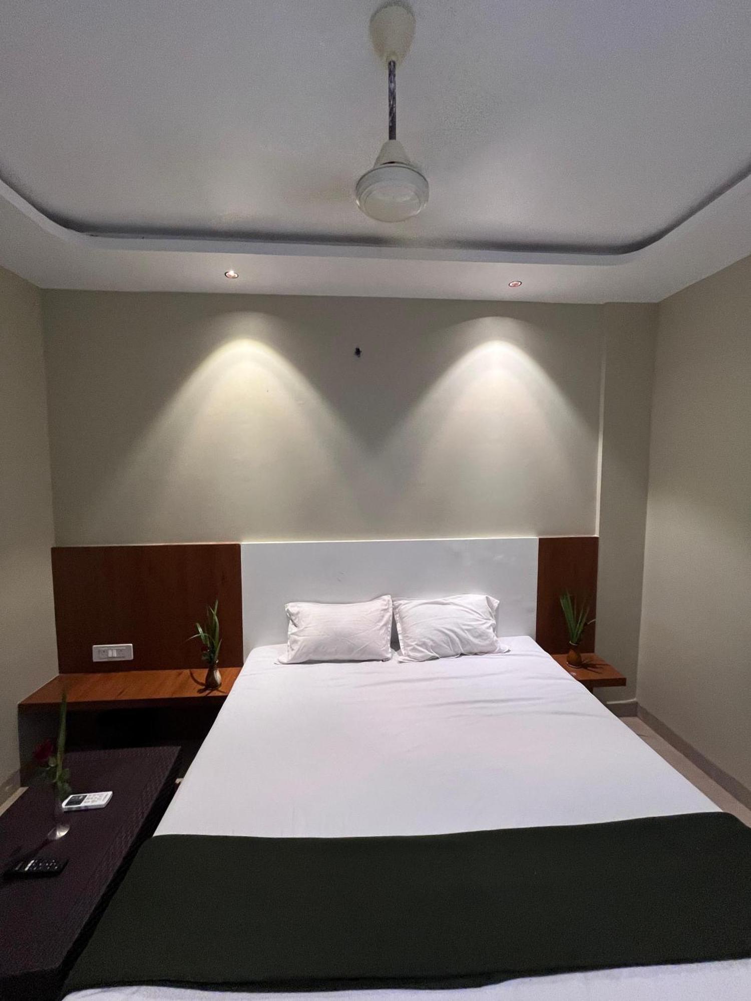 Hotel Sun Lodging Bhiwandi Dış mekan fotoğraf